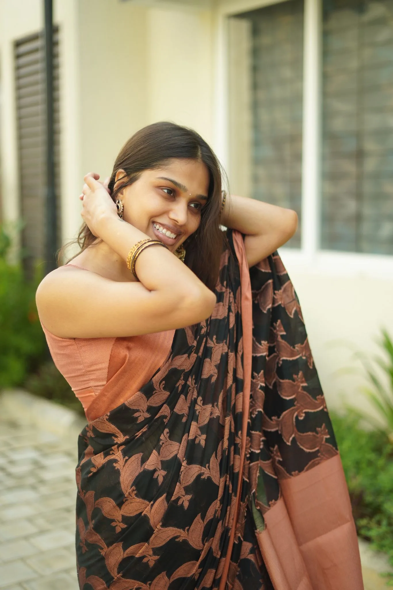 Shalini — frame 5